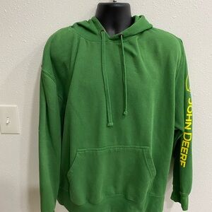 John Deere Men ‘s hoodie   L/G , color green excellent condition